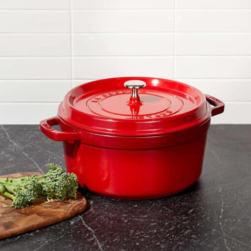 Casseruola Rotonda in Ghisa Rossa 20 cm Staub - immagine 4